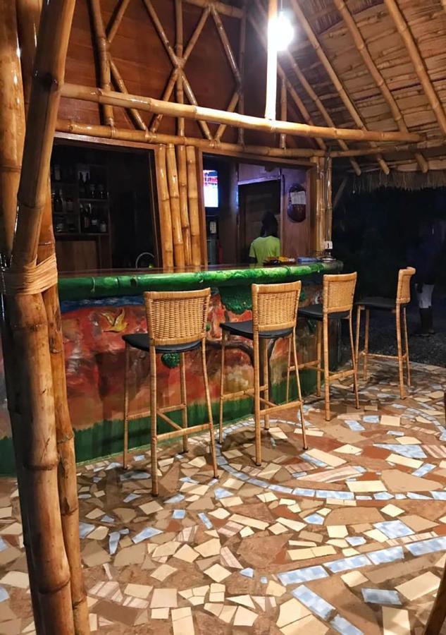 Twitter Paradise Ampeni Экстерьер фото